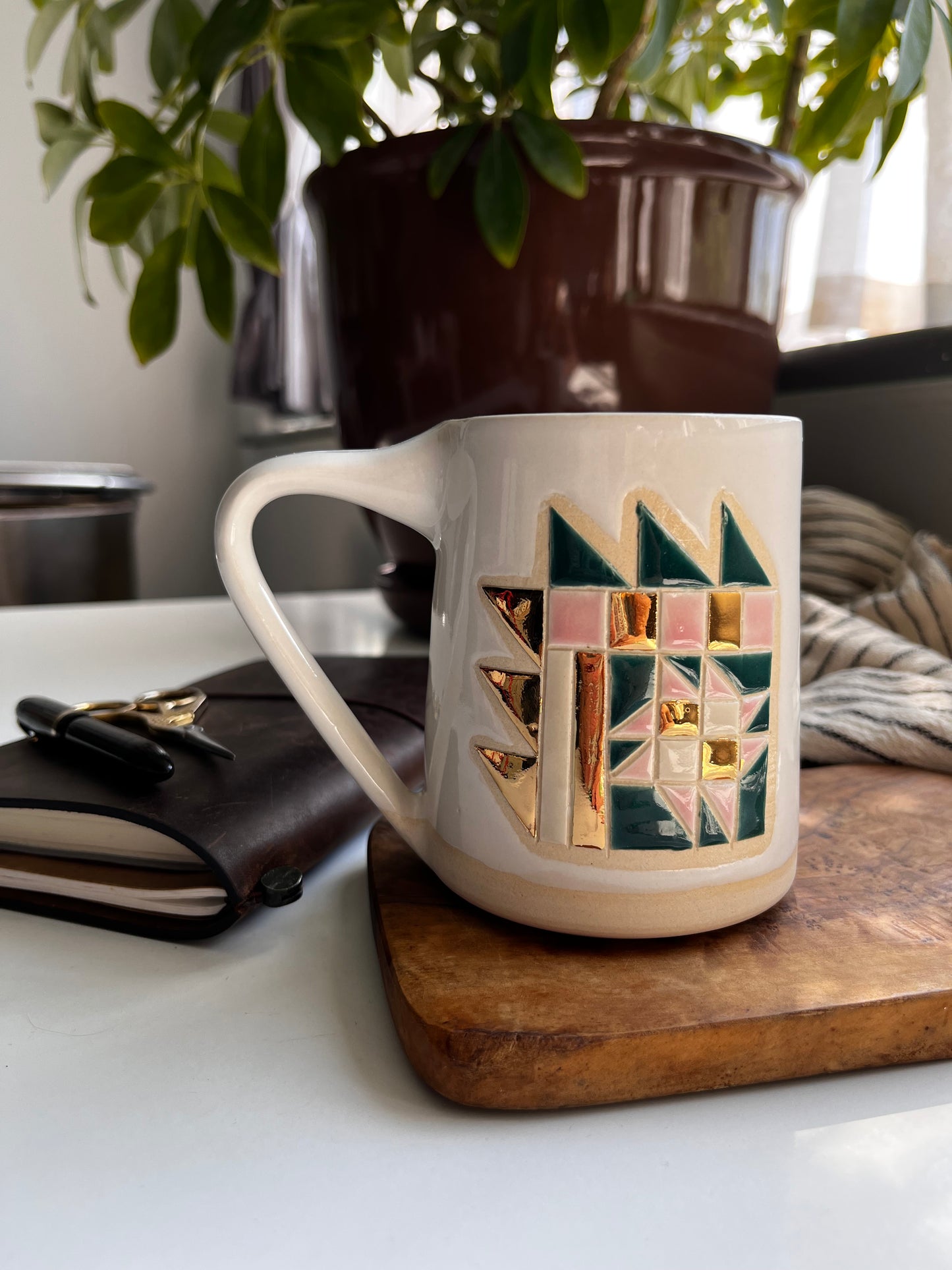 Tall quilt mug *gold accent