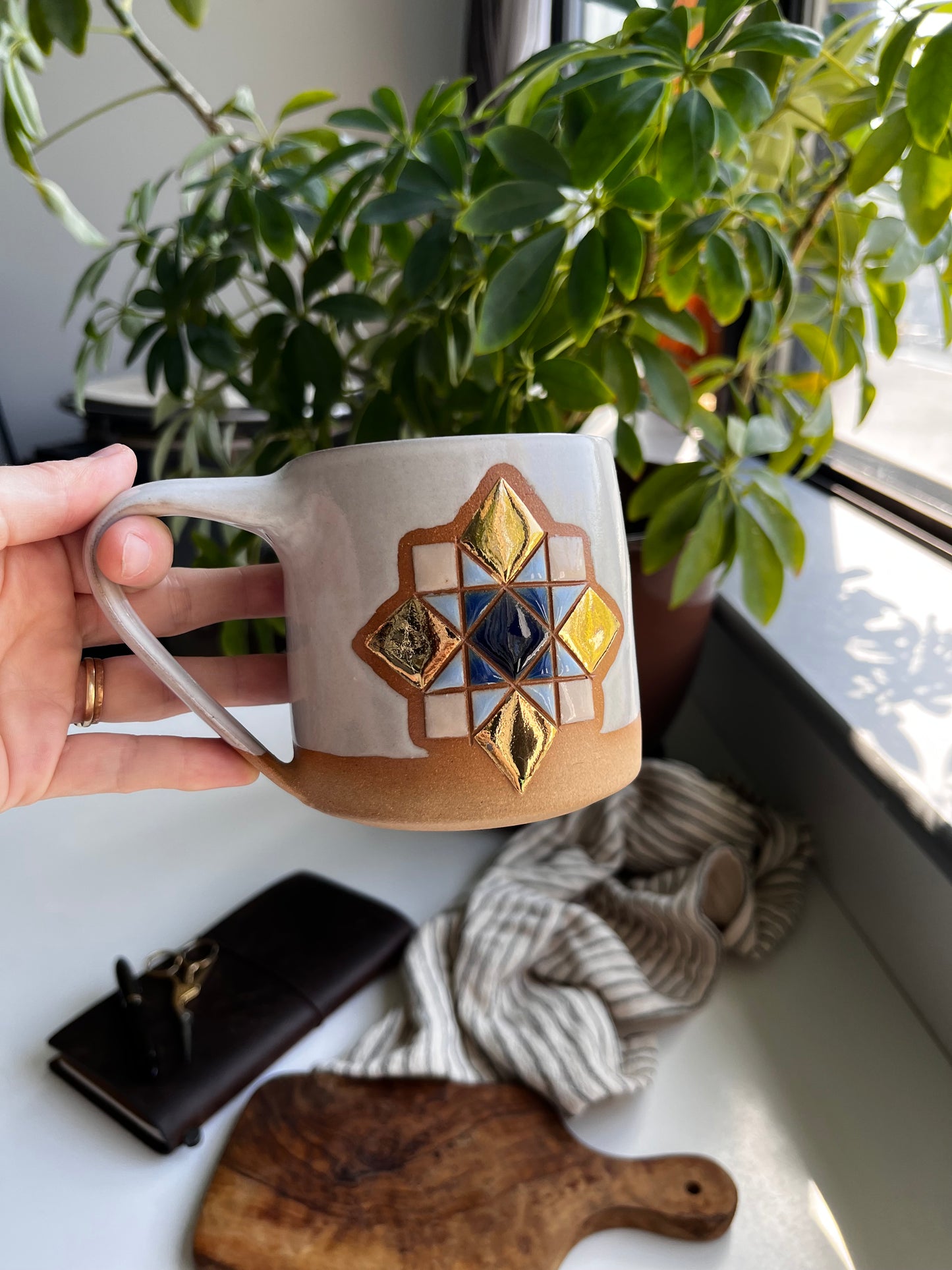 Tall quilt mug *gold accent