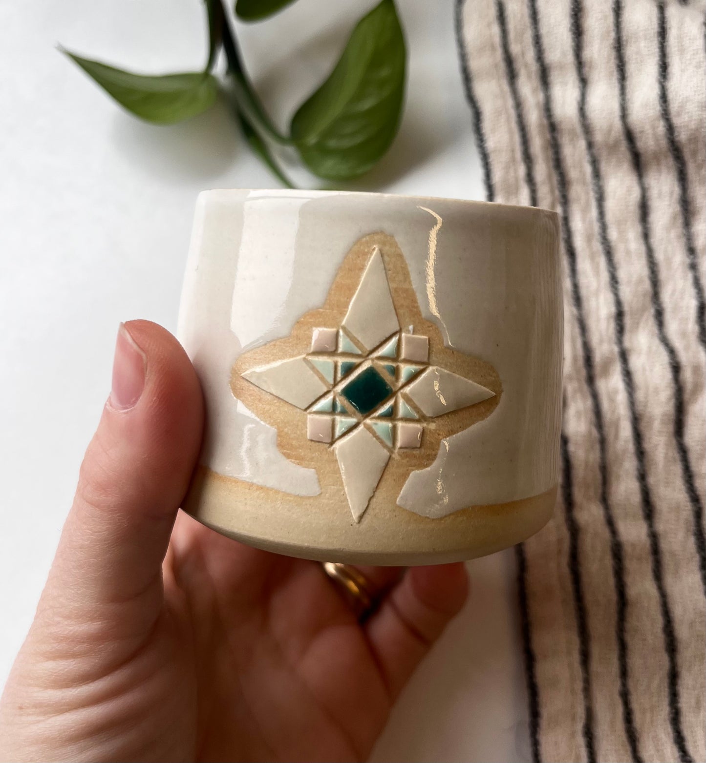 Espresso quilt cup